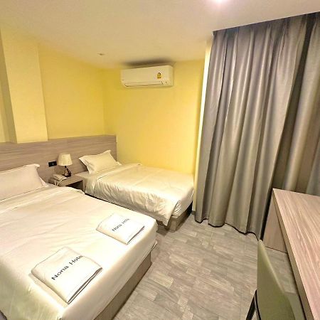 Nona Hotel, Bangkok Makkasan エクステリア 写真