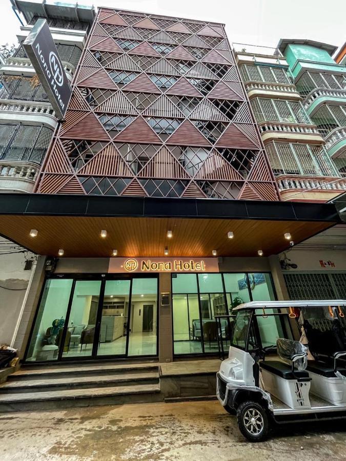 Nona Hotel, Bangkok Makkasan エクステリア 写真
