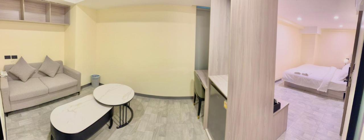 Nona Hotel, Bangkok Makkasan エクステリア 写真
