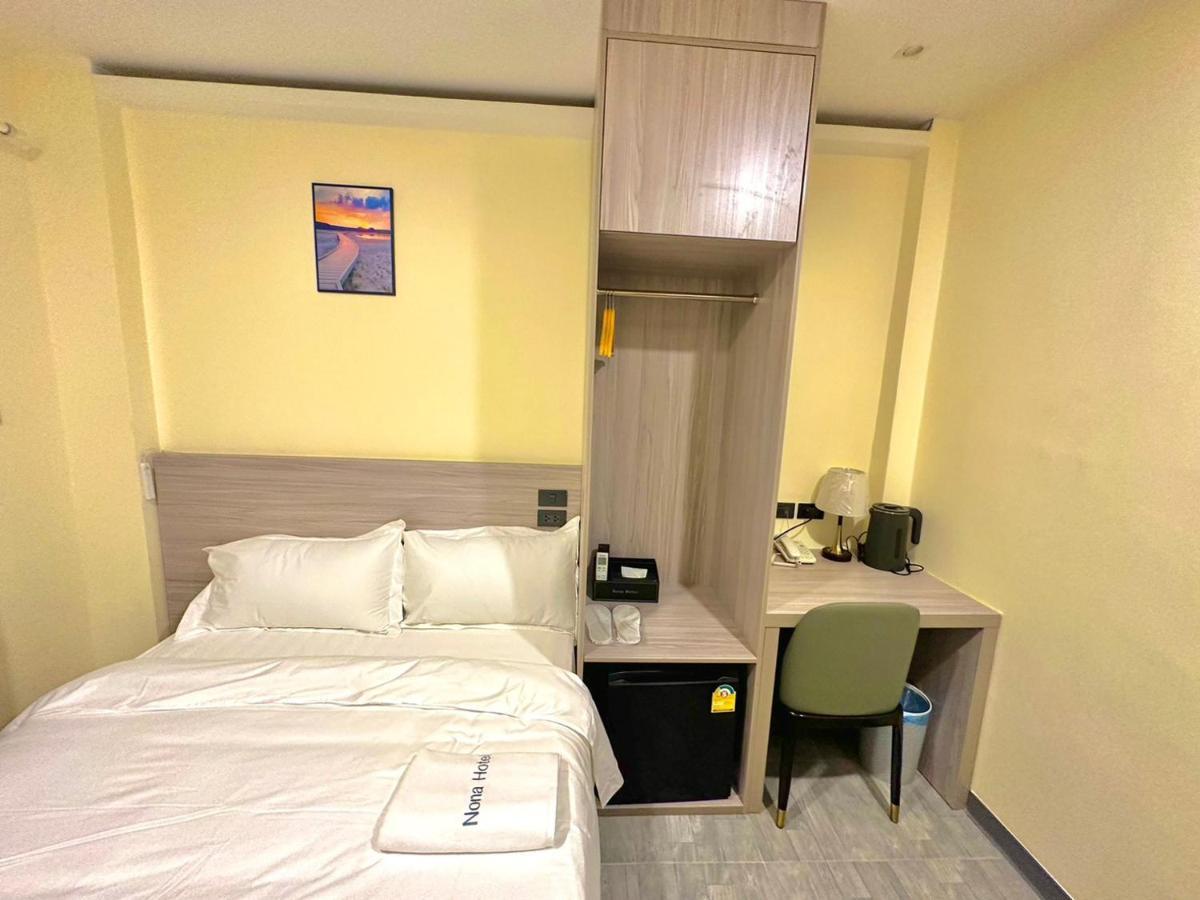 Nona Hotel, Bangkok Makkasan エクステリア 写真